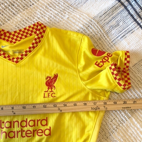 Nike Womens Liverpool FC Stadium Jersey Sz M Yellow Red Dri-Fit Stripe Comfy - Picture 4 of 5